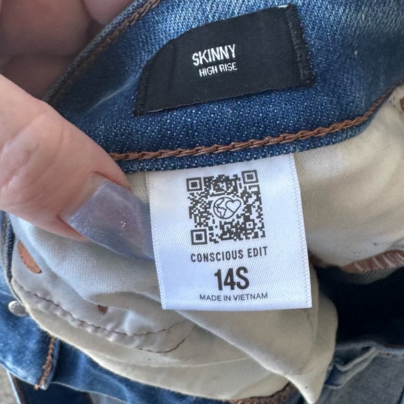 Express Medium Wash Distressed High Rise Skinny Jeans Size 14 Short - Picture 5 of 7